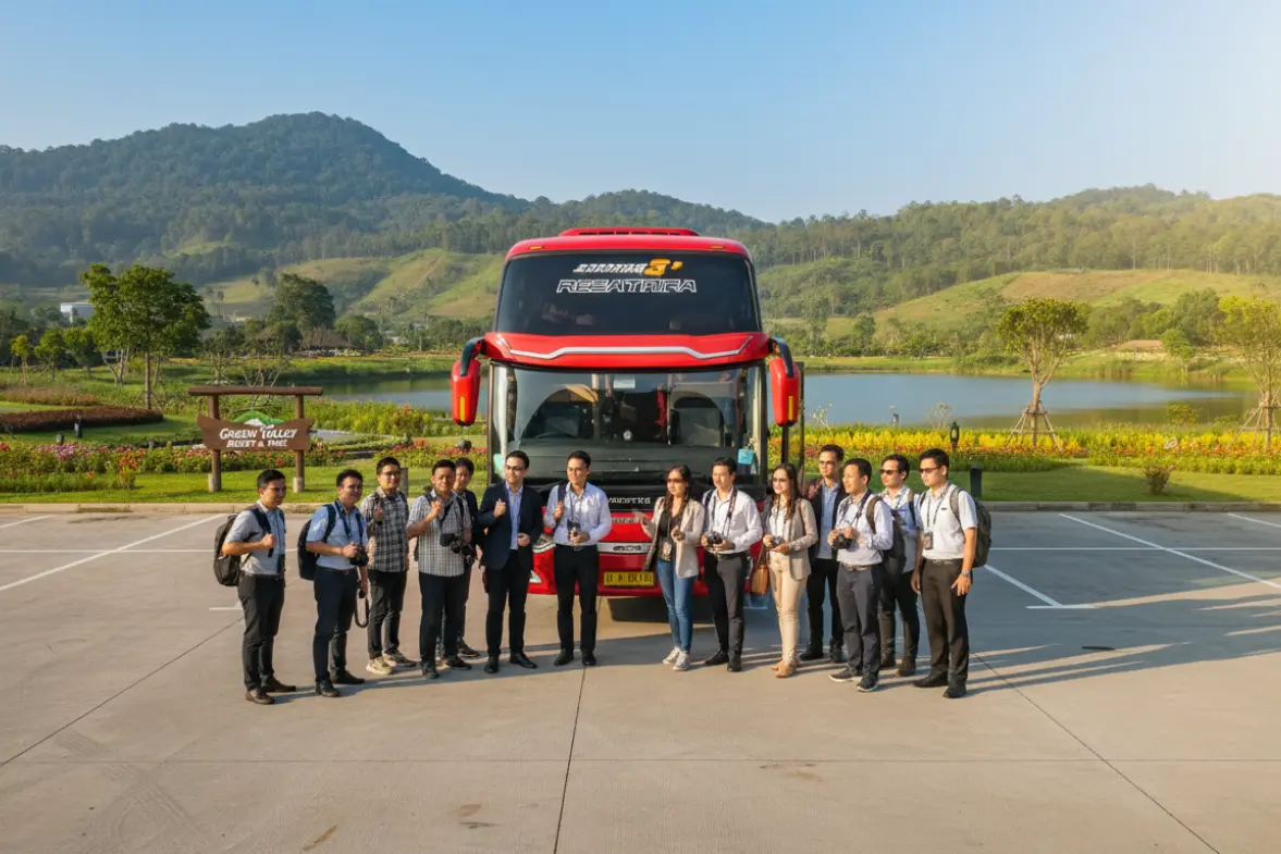 sewa bus pariwisata Gathering Outing